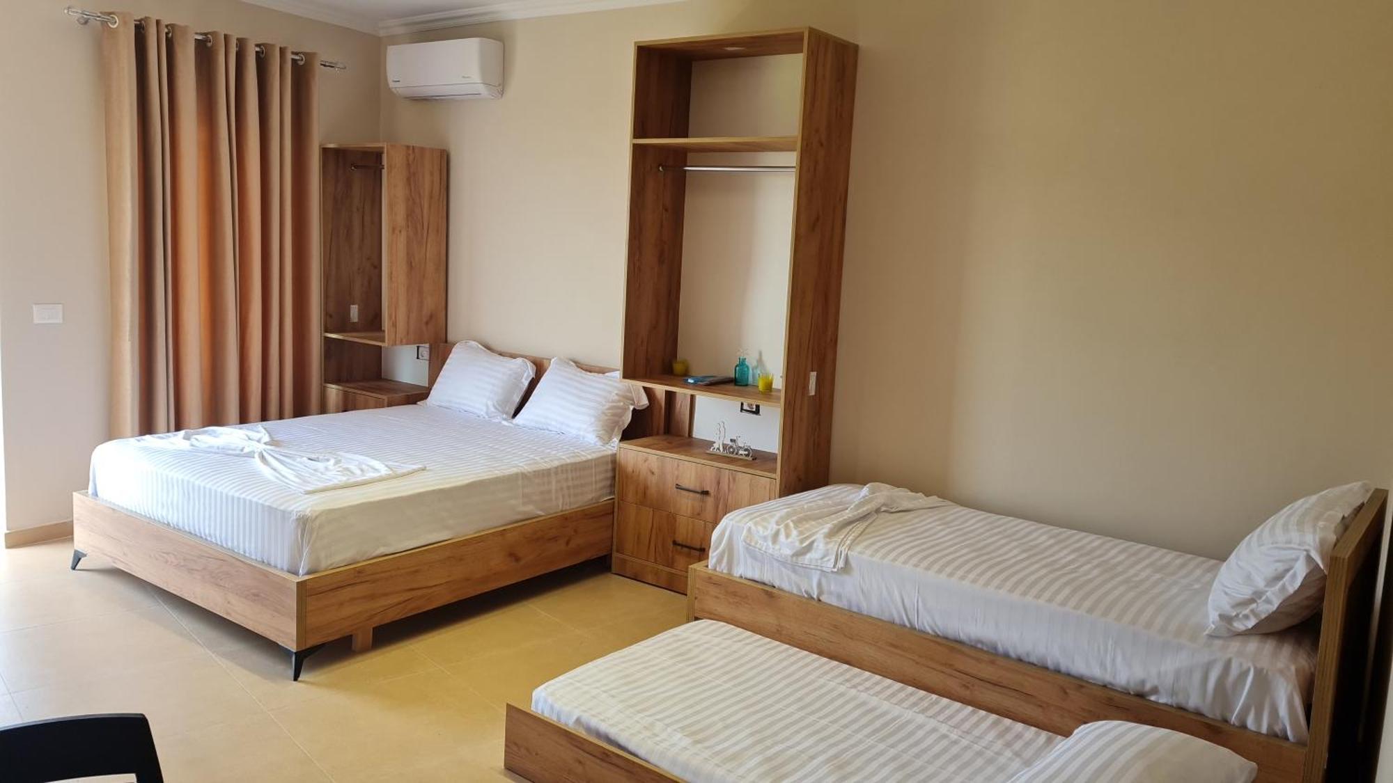 Sol Apartments Gjiri Lalzit Durrës 外观 照片