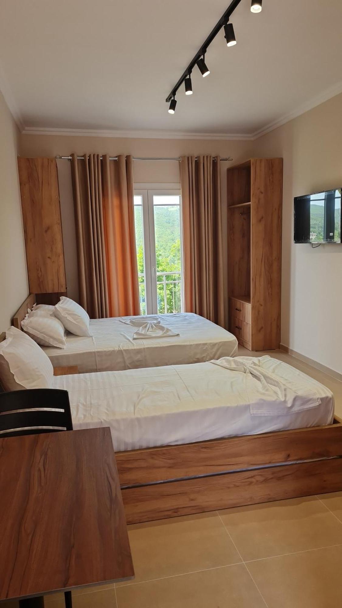 Sol Apartments Gjiri Lalzit Durrës 外观 照片