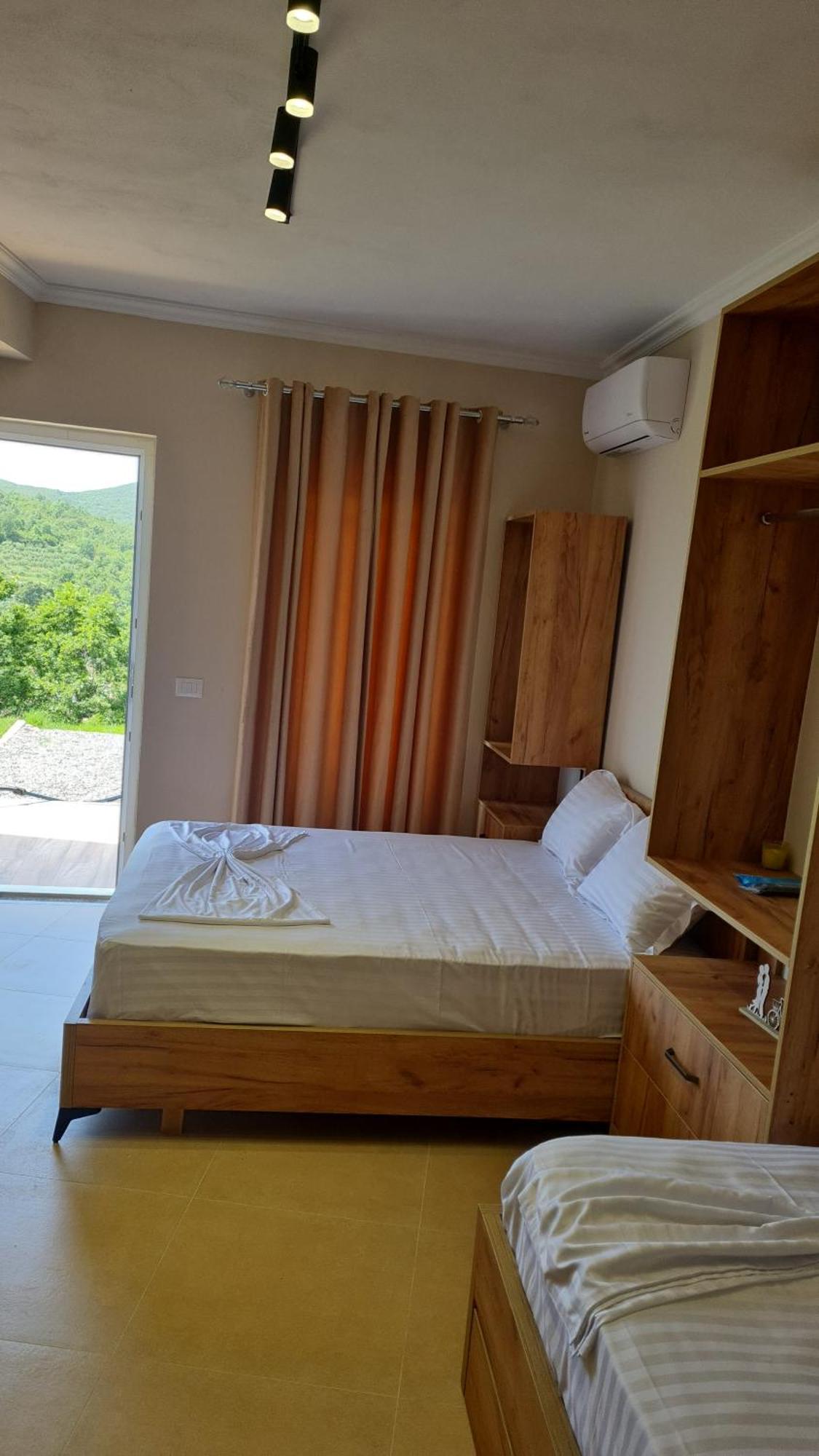 Sol Apartments Gjiri Lalzit Durrës 外观 照片