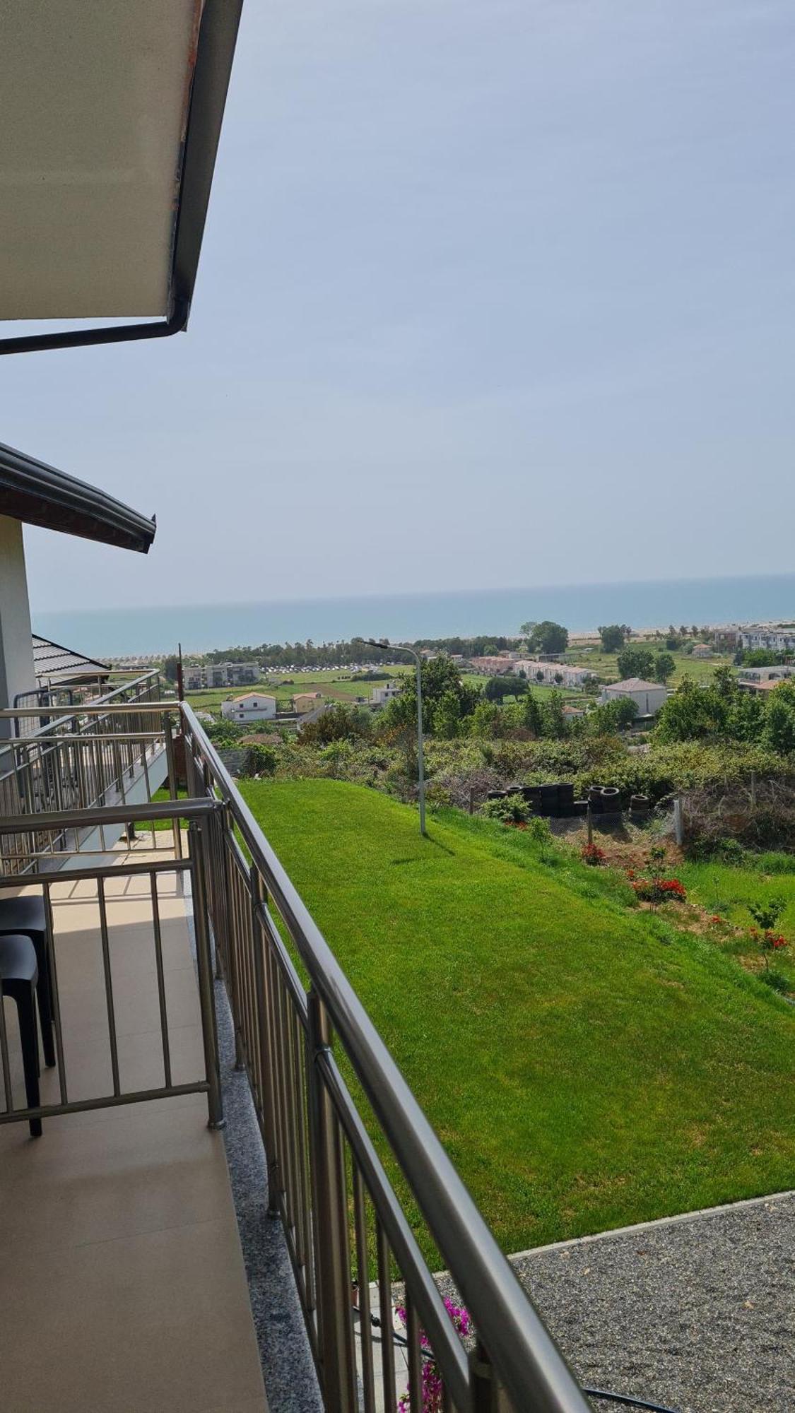 Sol Apartments Gjiri Lalzit Durrës 外观 照片