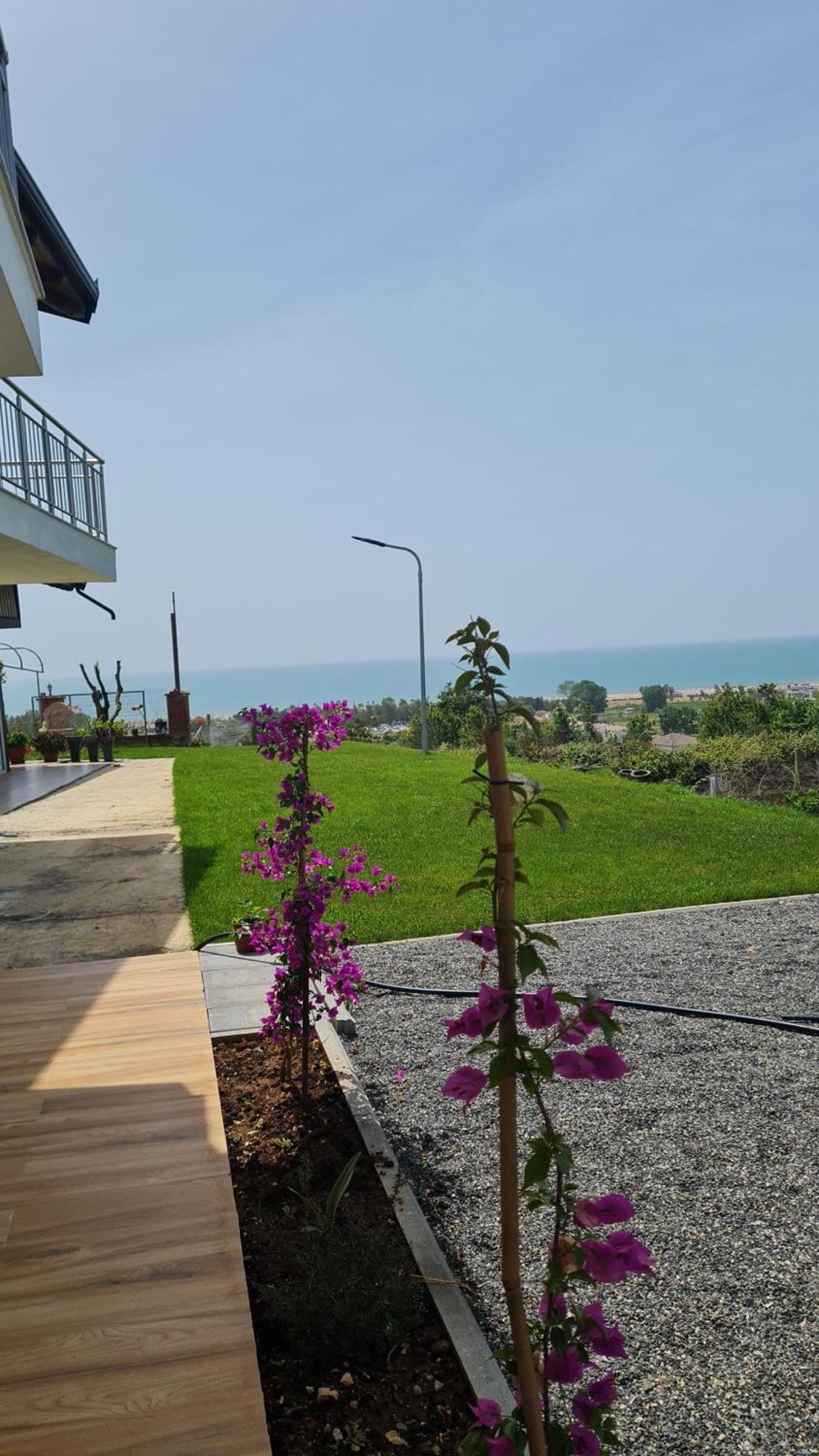 Sol Apartments Gjiri Lalzit Durrës 外观 照片