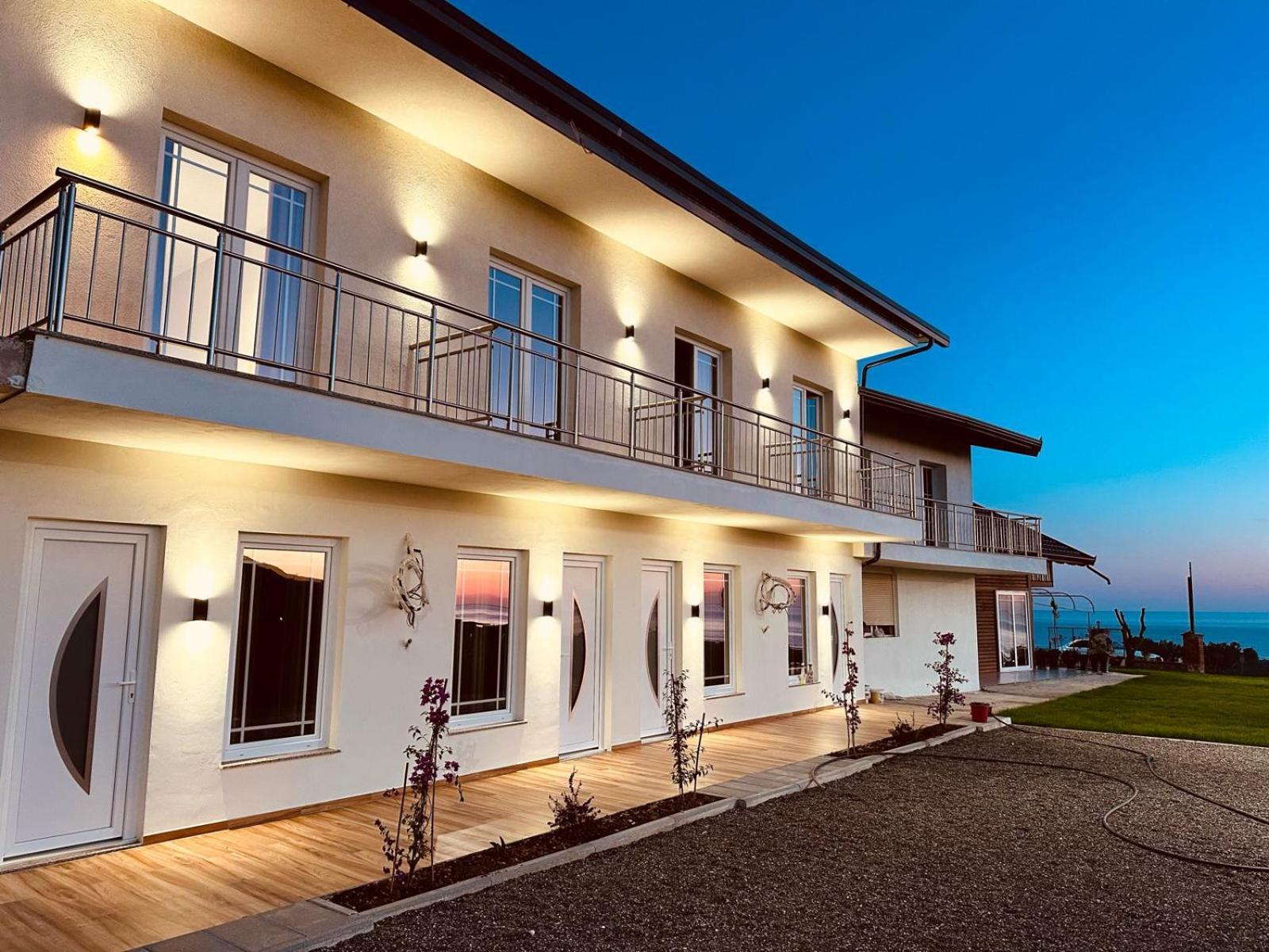 Sol Apartments Gjiri Lalzit Durrës 外观 照片