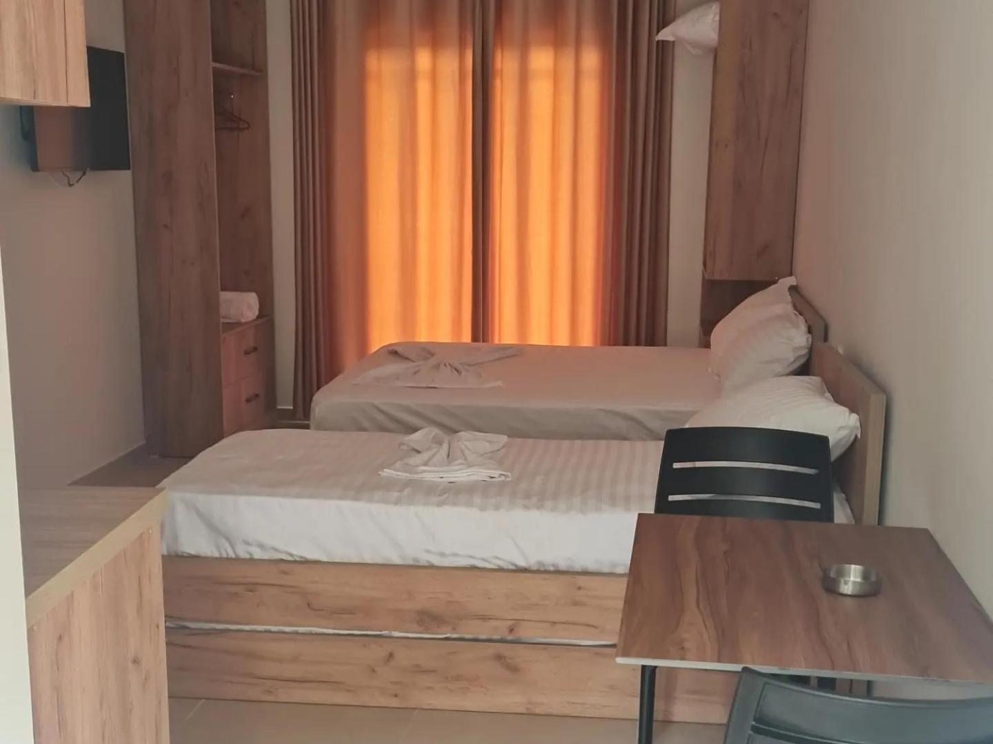 Sol Apartments Gjiri Lalzit Durrës 外观 照片