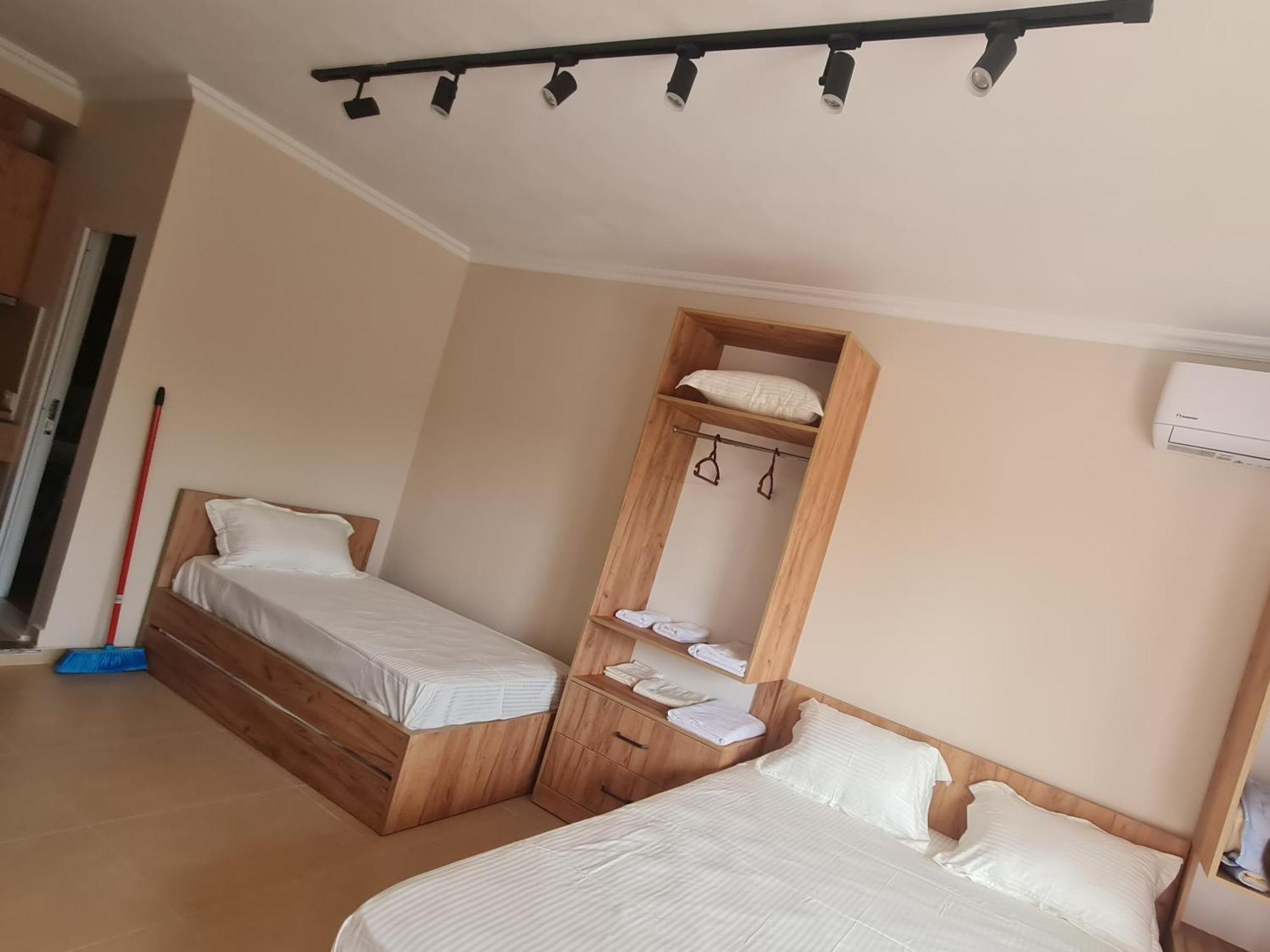 Sol Apartments Gjiri Lalzit Durrës 外观 照片